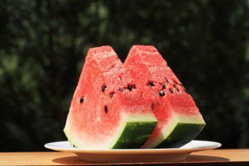 立秋当天吃瓜吗,传统习俗中的清凉一夏